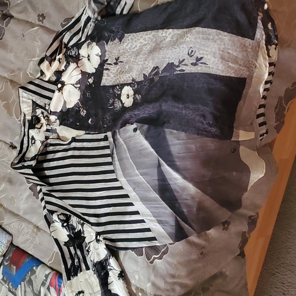 Shirt - Picture 2 of 4